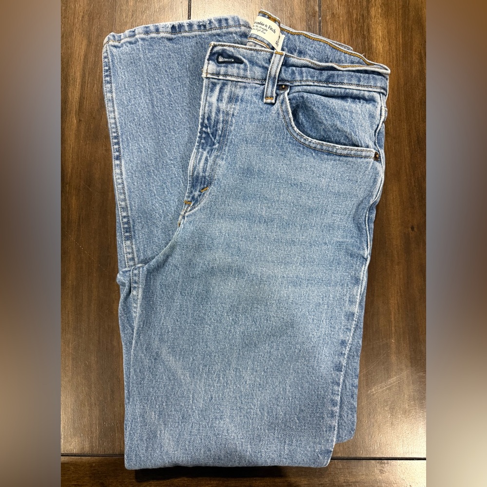 Abercrombie & Fitch The ‘90s Straight Ultra High Rise Jeans